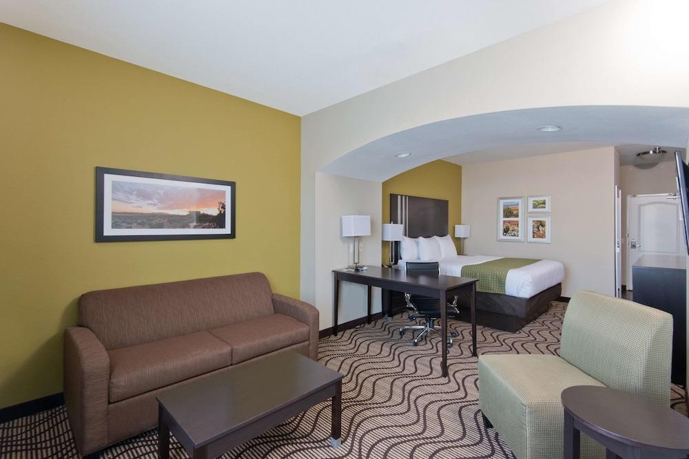 La Quinta By Wyndham Artesia Hotel Kültér fotó