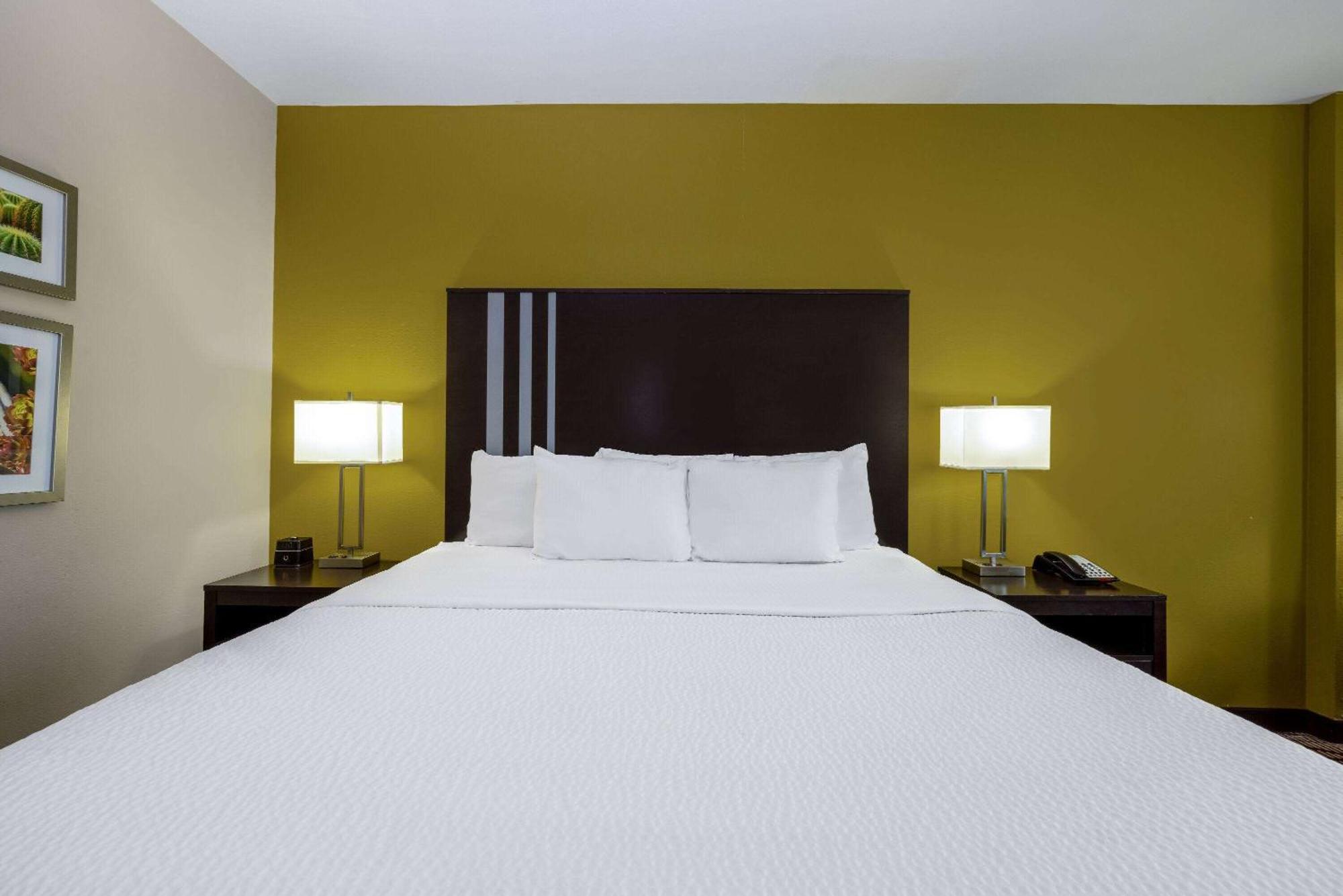 La Quinta By Wyndham Artesia Hotel Kültér fotó
