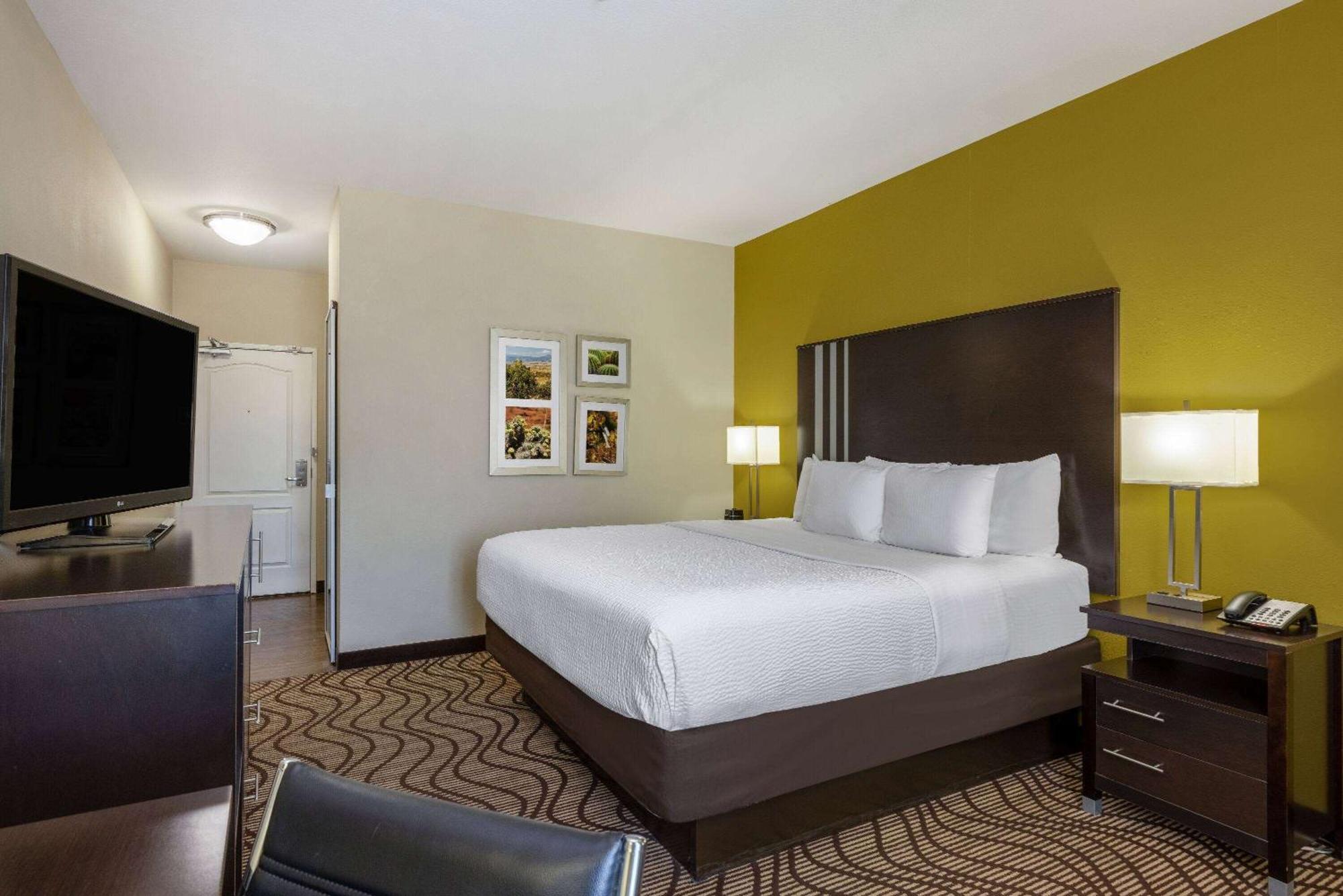 La Quinta By Wyndham Artesia Hotel Kültér fotó