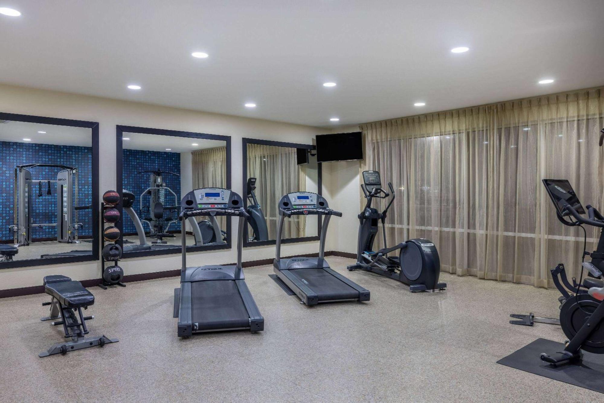 La Quinta By Wyndham Artesia Hotel Kültér fotó
