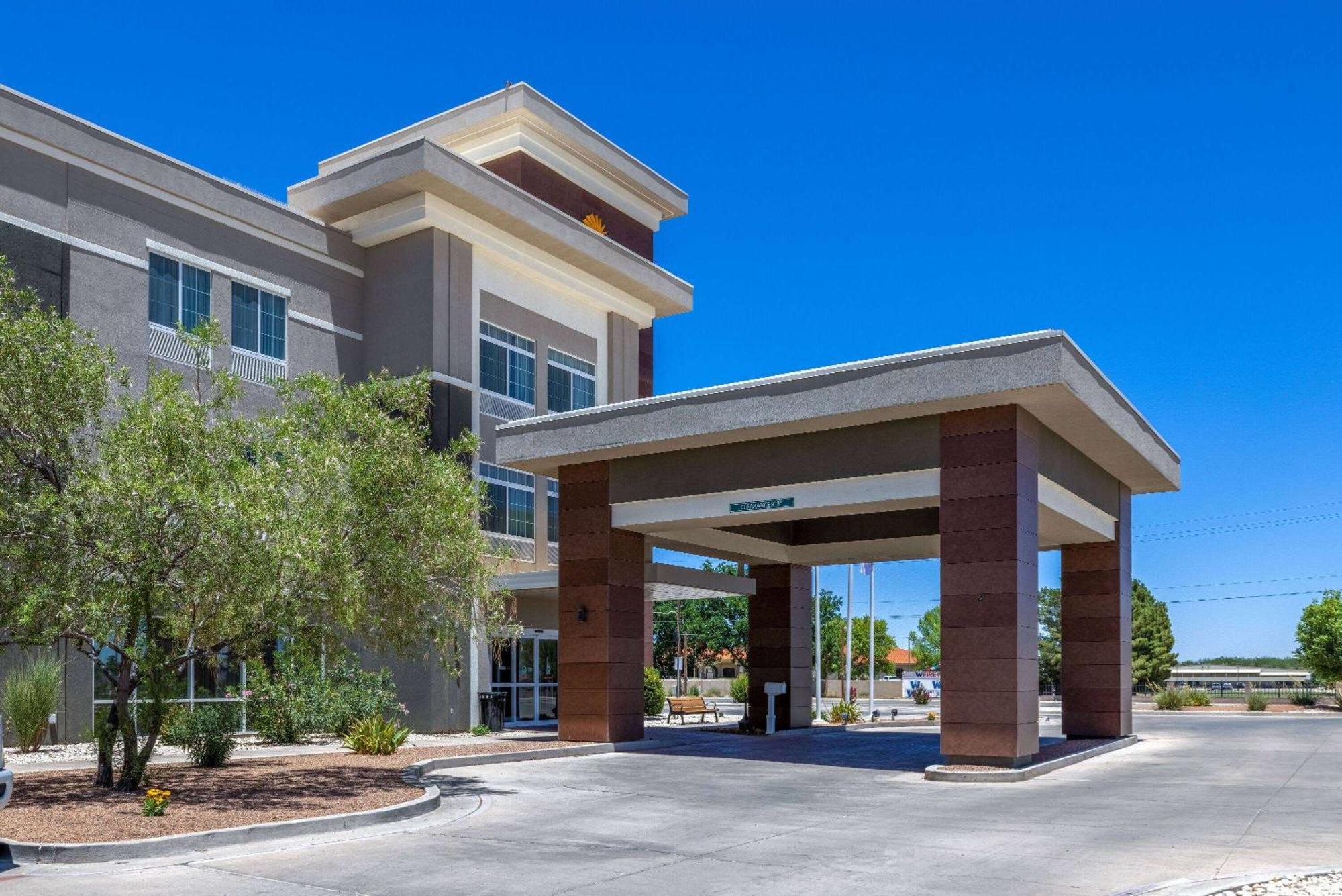 La Quinta By Wyndham Artesia Hotel Kültér fotó